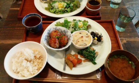 ロコマニ菜食ランチプレート